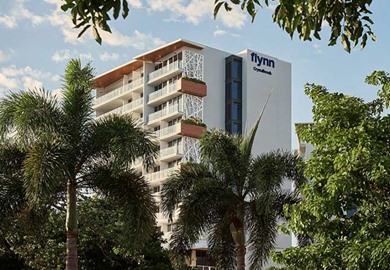 Crystal Brook Flynn Hotel, Cairns
